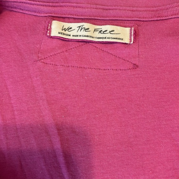 We the free pink tee. Like new. Size medium. - Picture 2 of 2
